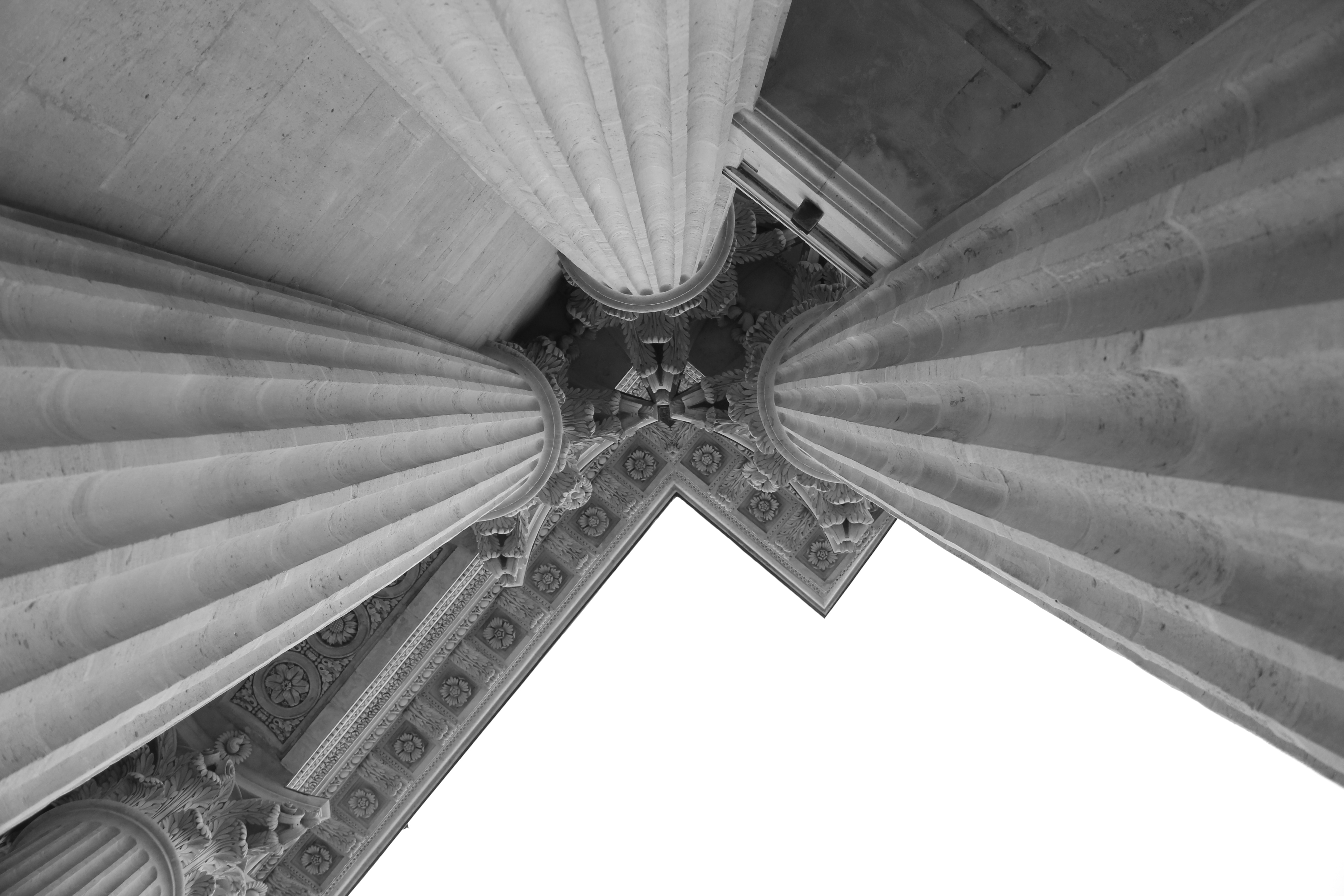 Ecole Militaire Pillars
